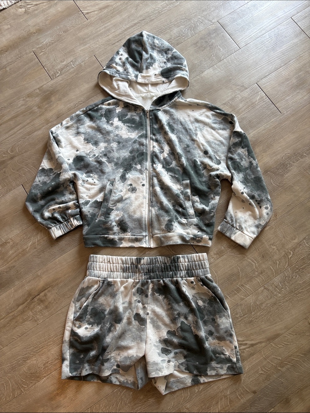 Shambhala Tie-Dye Hooded Zip-Up Jacket & Shorts Set - Size Large